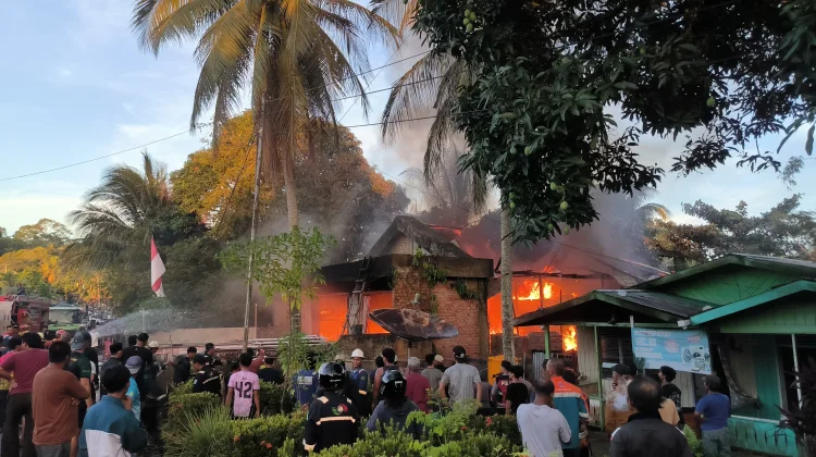 Ledakan Awali Kebakaran Ruko di Bunyu, Kerugian Tembus Rp1 Miliar
