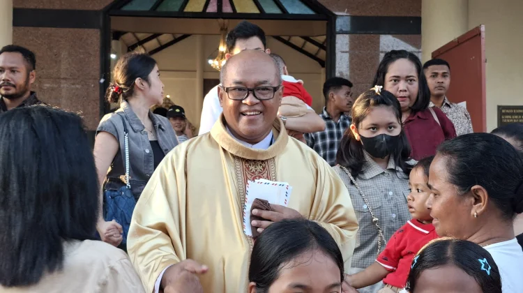 Tujuh Tahun Mengabdi, Pastor Andri Pamit dari Tarakan