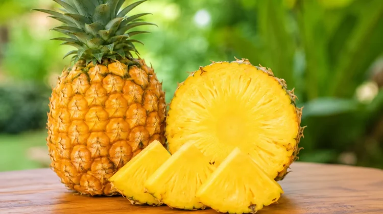 Lidah dan Bibir Perih setelah Makan Nanas, Ini Penyebabnya?