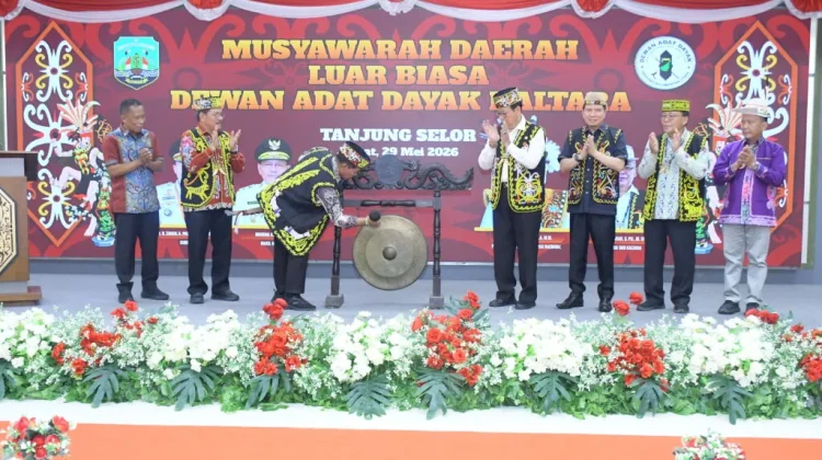 DAD Diminta Perkuat Persatuan dan Peran Adat dalam Pembangunan