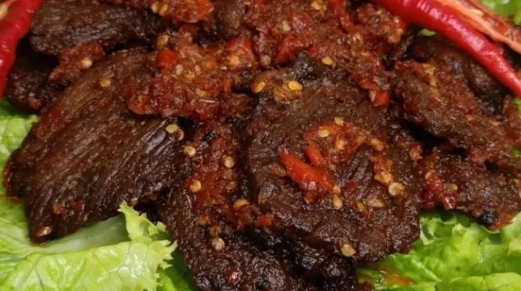 Sedia Stok Daging? Yuk Buat Dendeng Balado!