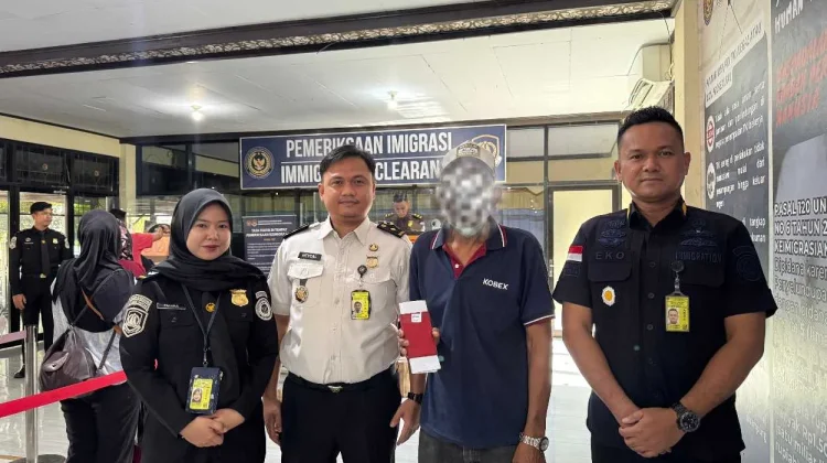 Mengidap Kanker, Imigrasi Tarakan Deportasi WNA Malaysia
