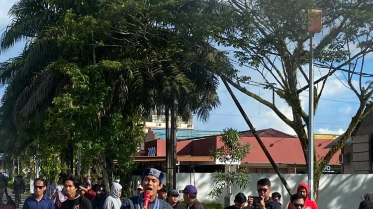 Subsidi Diundi, Aliansi Mahasiswa Demo di Bandara Juwata