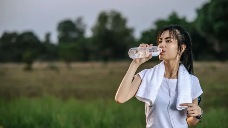 Hidrasi yang Tepat Jadi Kunci Jaga Stamina