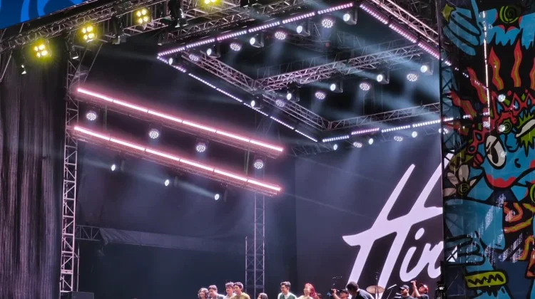 "Hindia X Idgitaf " Kejutkan Penonton Localfest lewat Kolaborasi Enerjik