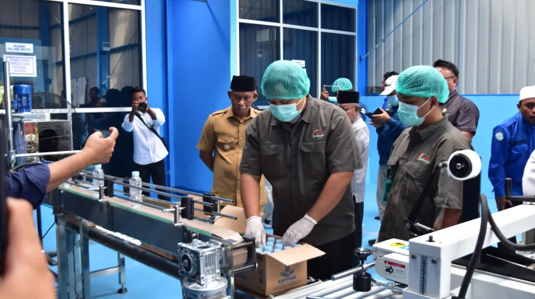 Resmikan AMDK Kayanku, Bupati Targetkan Perumda Genjot PAD dan Kuasai Pasar Lokal