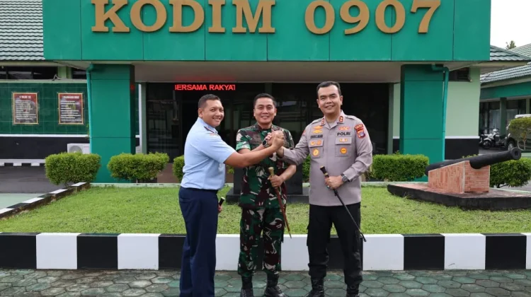 Perkuat Sinergi TNI–Polri melalui Silaturahmi Kunjungan Kerja