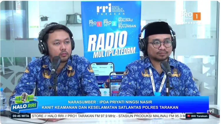 Adukan Warga Terkait Pelajar Tak Pakai Helm