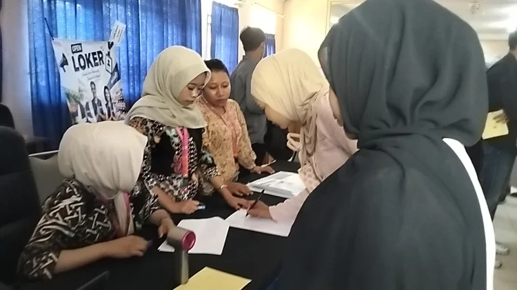 496 Loker Diburu Ratusan Pencari Kerja