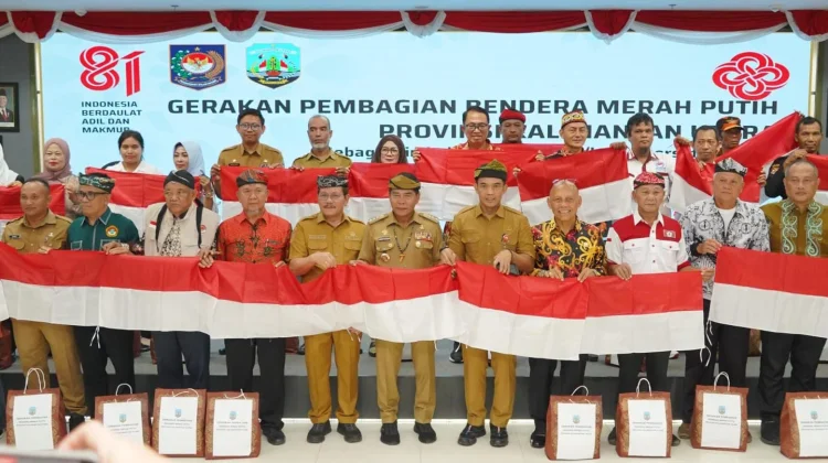 Ribuan Bendera Bentuk Semangat Kebangsaan di Batas Negeri
