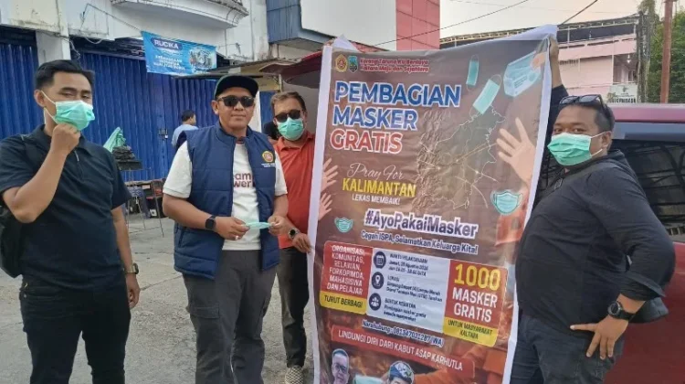Karang Taruna Kaltara Bagikan Ribuan Masker Gratis