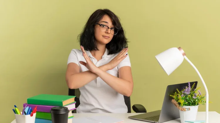 Cara Menolak Ajakan tanpa Menyinggung Perasaan Orang Lain