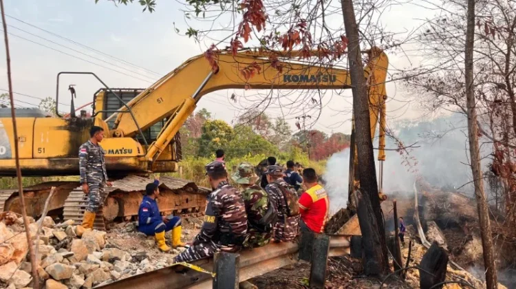 Pengerukan Batubara di Depan Gedung FKIP UBT Tak Ganggu Perkuliahan
