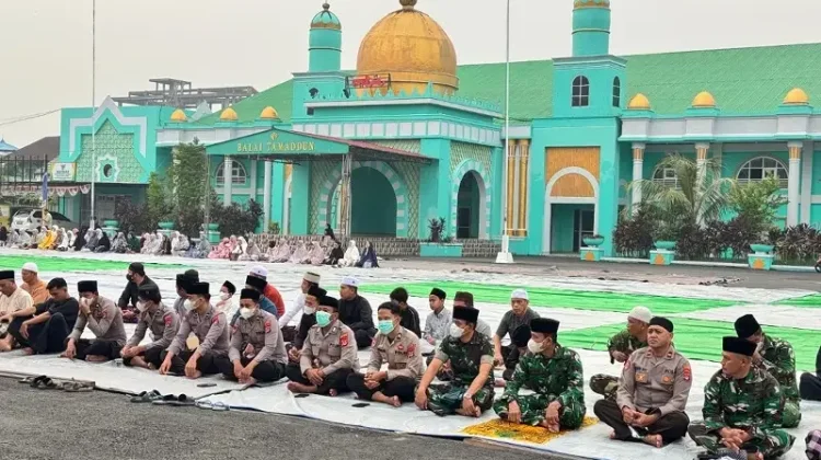 Personel Polresta Bulungan Ikuti dan Amankan Pelaksanaan Salat Istisqa