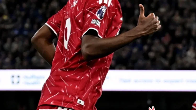Liverpool Tundukkan Ipswich Town 2-0