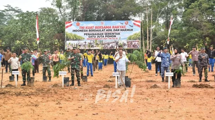 Ikuti Aksi Tanam Satu Juta Pohon, Wabup Ajak Masyarakat Rawat Lingkungan