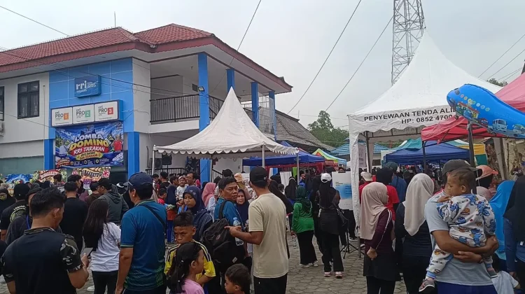 Diikuti Ribuan Masyarakat, Kadispora Kaltara Gelorakan Hidup Sehat di RRI Fest