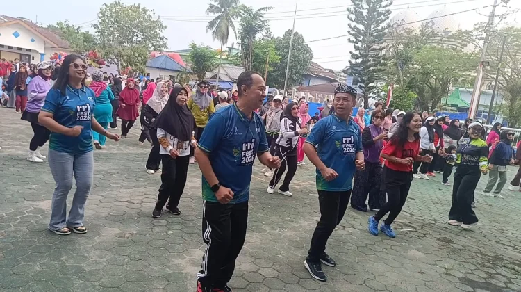 Diikuti Ribuan Masyarakat, Kadispora Kaltara Gelorakan Hidup Sehat di RRI Fest