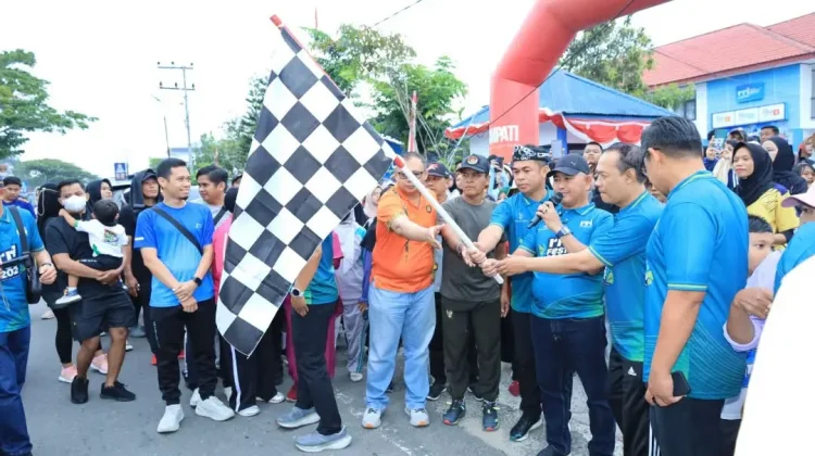Jalan Santai RRI Fest 2026, Wali Kota Tarakan Puji Kolaborasi Bersama UMKM