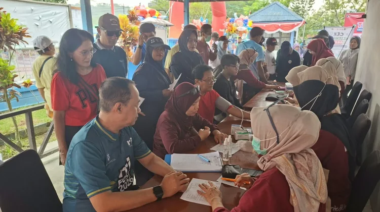 Antusiasme Warga di Layanan Cek Kesehatan Gratis di Jalan Santai RRI Fest 2026