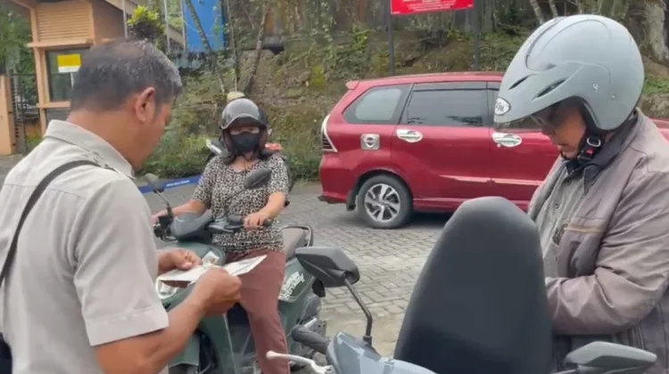 Kejar Target PAD dan Tingkatkan Kesadaran Wajib Pajak lewat Razia P2KB