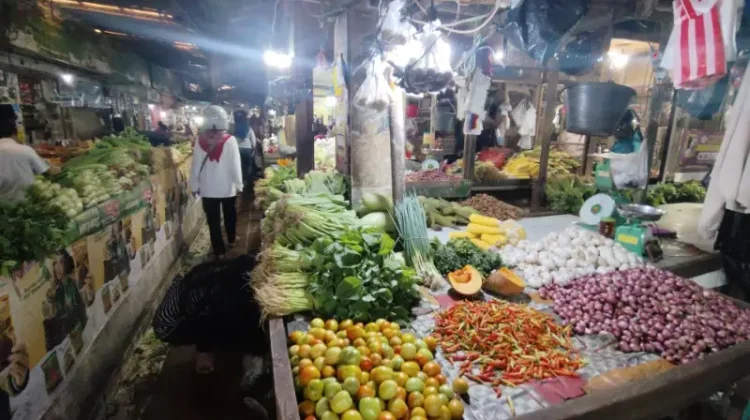 Pedagang Pasar Gusher Keluhkan Banjir dan Atap Bocor