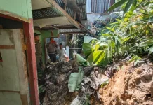 Longsor Terjang Rumah Warga di Lingkas Ujung