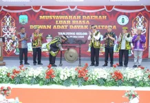 DAD Diminta Perkuat Persatuan dan Peran Adat dalam Pembangunan
