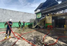 Kebakaran Hanguskan Lantai Dua Warung Bakso ABC di Tarakan