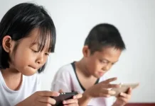 Jaga Anak Dari Sisi Negatif Media Sosial