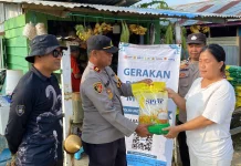 Kapolsek Tanjung Palas Barat Kawal Distribusi Beras SPHP, Pastikan Tepat Sasaran