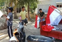Pemprov Bagikan Bendera Merah Putih, Semarakkan Kemerdekaan RI