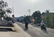 Debu Beterbangan Selimuti Langit Tarakan