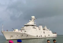 Penyambutan KRI Gusti Ngurah Rai 332 di Tarakan