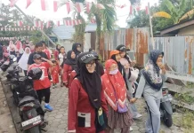 Kemerdekaan RI, RT 43 Karang Anyar Santuni Warga Tertua