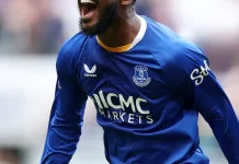 Everton Tahan Manchester United 2-2 lewat Gol Dramatis Maitland-Niles