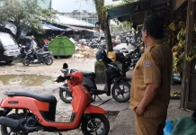 Sampah Menumpuk di Pasar Gusher, DLH Tarakan Janji Tambah Kontainer