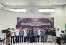 Bawaslu Tarakan Sampaikan Catatan Perbaikan Data Pemilih ke KPU Kota