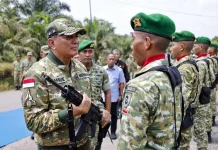 Menhan Sjafrie : Yonif TP Banuanta Wajib Kuat Tempur dan Membangun