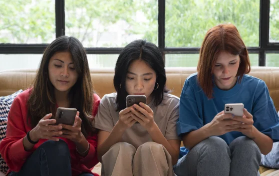 Gen Z dan Fenomena “Popcorn Brain”: Konsumsi Konten tanpa Jeda Picu Gangguan Fokus