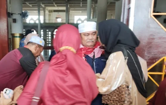 Tangis Haru Warnai Kedatangan Jemaah Haji Tarakan