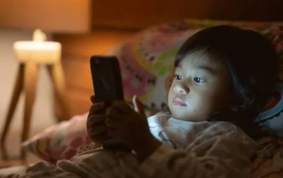 Peran Vital Orang Tua Mencegah Prilaku LBGT pada Anak