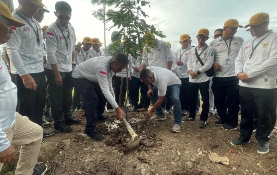 74 Kepala Desa Satukan Tanaman Endemik di Kebun Raya Bundayati