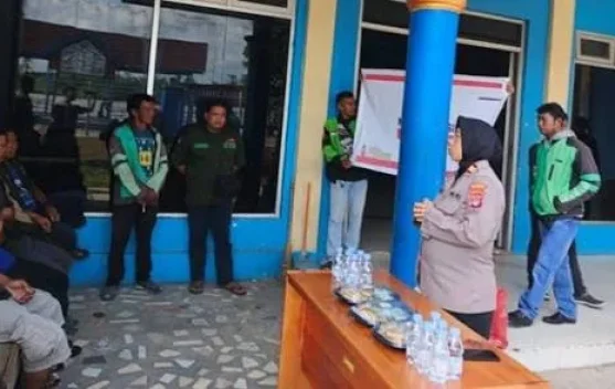 Sat Binmas Polresta Bulungan Gelar Jumat Curhat di Pelabuhan Sabanar Lama