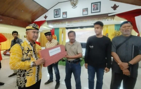 Pemkot Tarakan Serahkan Bantuan Pasca Bencana kepada Warga Terdampak