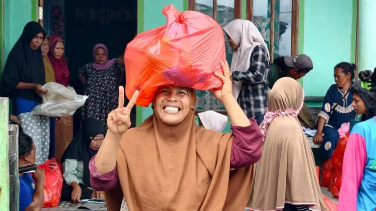 Warga Soligi Antusias Sambut Bazar Ramadan Harita Nickel
