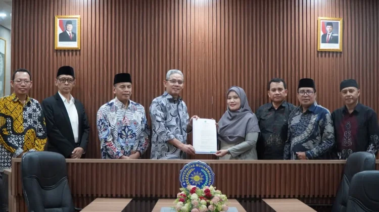 Ranita Jadi Rektor Perempuan Pertama di UMMU Ternate