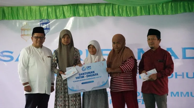 PLN Sofifi-YBM Salurkan Santunan Ramadan Anak Yatim