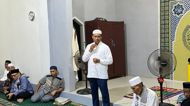 Bupati Haltim Ajak Warga Perbanyak Ibadah Ramadan