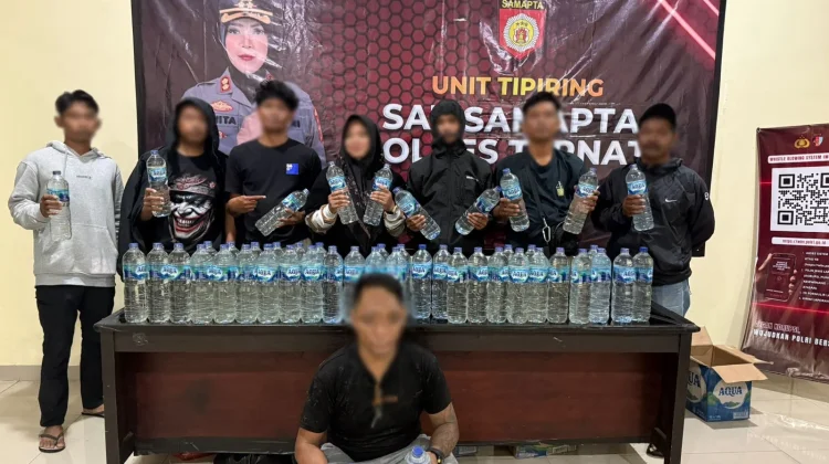 Puluhan Miras Cap Tikus Diamankan Polres Ternate